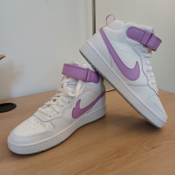 NWOT Nike Court Borough 2 Mid White Fuchsia Glow - Picture 6 of 11